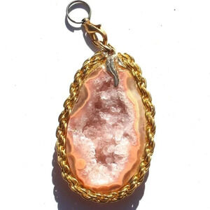 Vintage PINK Gemstone (Agate Stone Geode Crystal) Necklace Pendant Jewelry